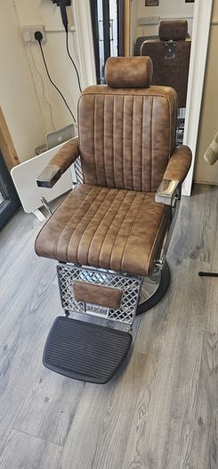 REM Barber Chair