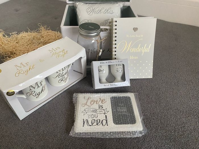 Wedding Keepsake hamper box with wedding accessories