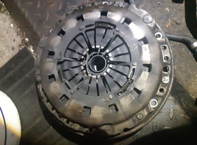BMW 3 Series E90 E91 E92 E93 2007-2013 N43 Dual Mass Flywheel & Clutch