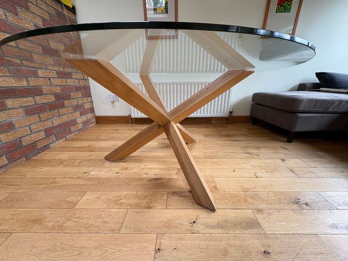 Round Glass top Dining Table w/Wooden Tri-X Frame