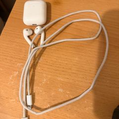 Apple AirPods 2nd Generation, Fully Working, Charging Cable