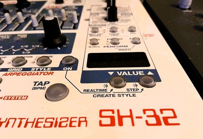Roland SH32 & Kiltpartick Audio Carbon