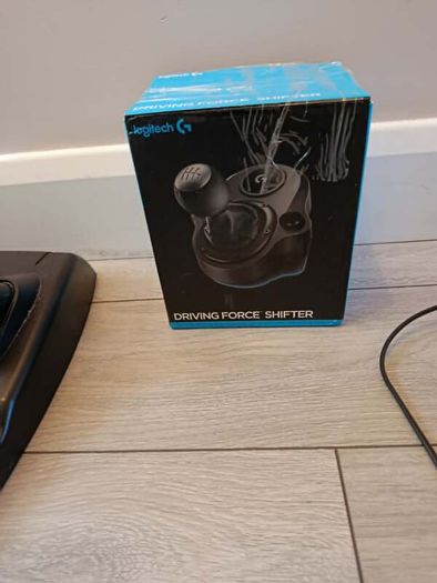 Logitech G29 Racing Wheel/Pedals + Driving Force Shifter