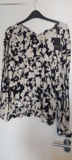 river island.blouse size 18