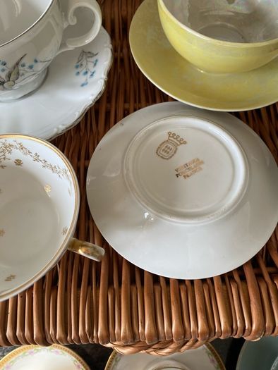 cups  & saucers - vintage china