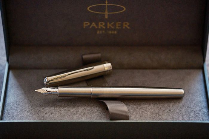 Brand New 18K Gold F Nib Parker Sonnet Brushed Stainless Steel Fountain Pen + Spare M Nib