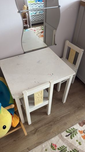 Kids table and 1 chair