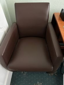 Tub chair
