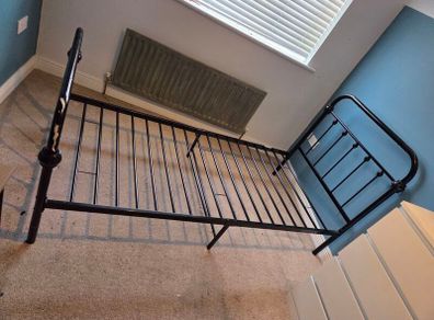bed frame single