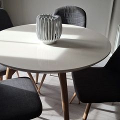 Dining Table & Chairs