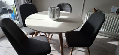 Dining Table & Chairs