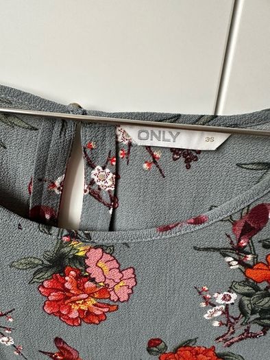 Only women ladies top, t-shirt, like new, immaculate condition, barely used.