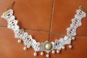 New Victorian style white lace necklace