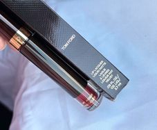 Tom Ford Lip Lacquer Liquid Matte Velvet 06 Fetishist - Gorgeous Deep raspberry plum berry red shade with a luxe soft velvet matte Finish 2.7 ml Full Size