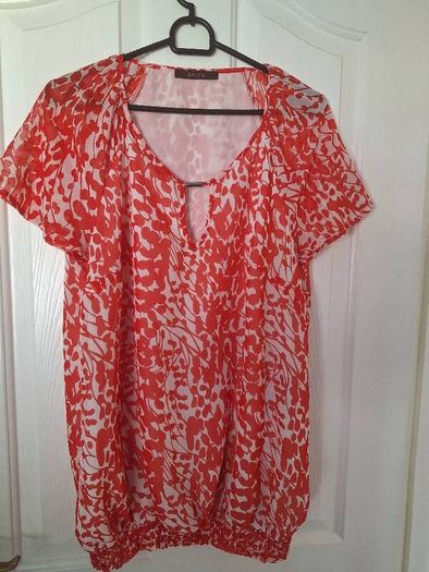 Ladies Top/Soft Chiffon Finish .. Size: 14 UK