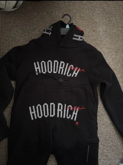 hoodrich set size small