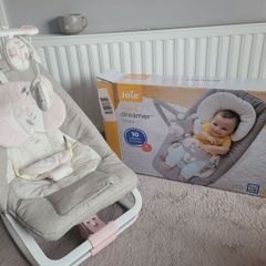 baby bouncer & mamas & papas snug seat