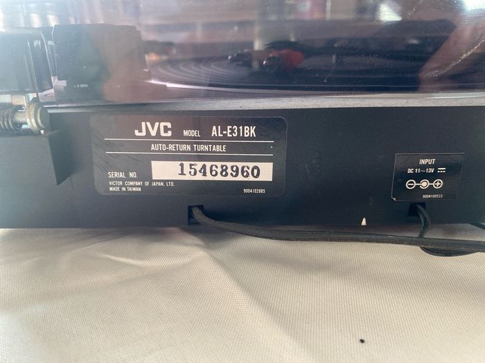 JVC AL-E31BK Auto-Return Turntable / Record Player