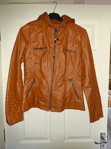 Brand NEW beautiful faux leather hooded jacket, size M