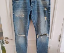River Island distressed denim cotton jeans 34 inch waist elasticated and 29 inch leg see last two photos for exact measurements FREE STANDARD POSTAGE INCLUDED