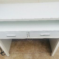 Office desk with drawers