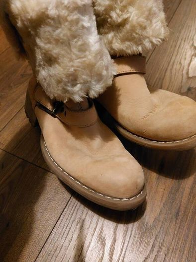 Suede boots- uk7
