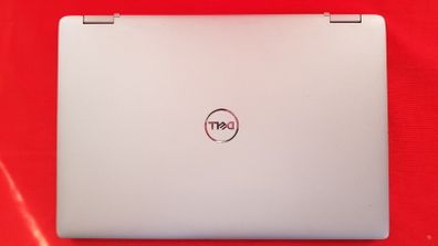 Dell Latitude 5330,2 in 1 touch screen, i7 Cpu (12th gen), 16 GB Ram, 1 TB Storage (SSD).