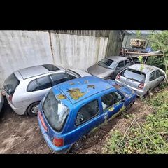 3 Mitsubishi colts