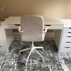 Office desk, 2 sets of drawers and chair