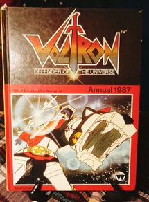 Voltron. Defenders of the Universe Annual