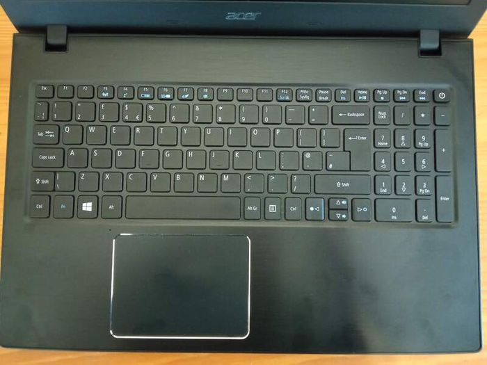 Acer Travelmate P259-g2-m - Core I5 8gb Ddr4 240gb Ssd