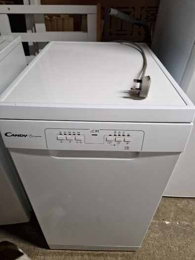 Candy slimline dishwasher