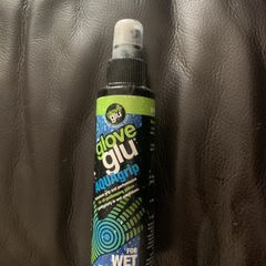 Football glove glu goalkeeper Aquagrip for wet weather conditions
