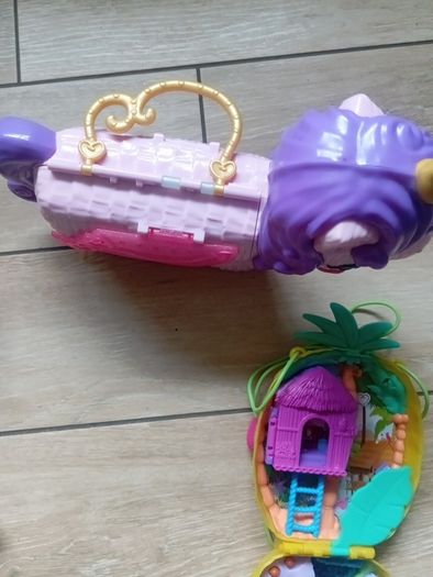 Sylvanian family and Polly pockets