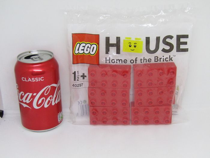 LEGO House Home of the Bricks 6 Duplo Red2x4 Bricks Exclusive Polybag 2017 Set 40297 From Lego House Exibition Brand New Sealed Rare Very Hard To Find
