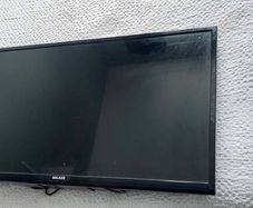 32" Walker tv