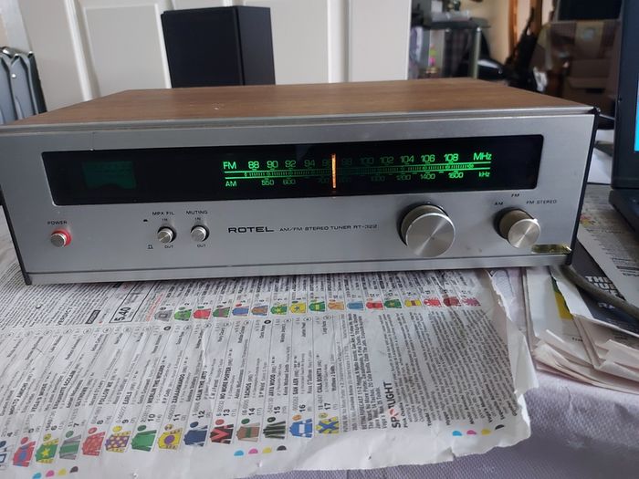 ROTEL AM-FM Stereo Tuner Model RT-322, Vintage, in very good condition
