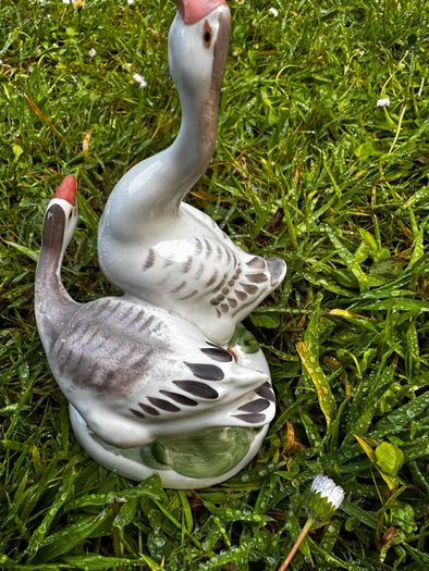 Mid-Century USSR Porcelain Sculpture Two Geese by Dmitry Gorlov Verbilki Export Mark DFZ