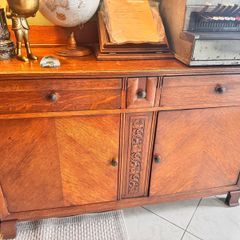 sideboard