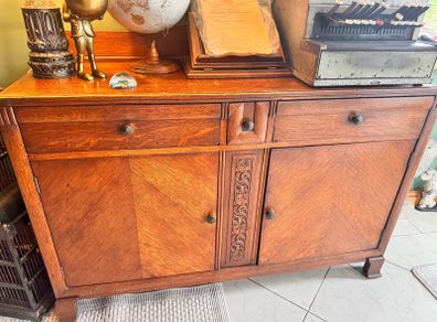 sideboard