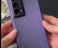 Honor Magic V2