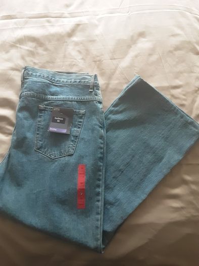 Jeans/Mark's and Spencer Fashion Fit Bootcut Jean's.. Size: 18UK