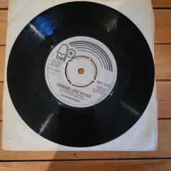 Showaddywaddy Trocadero, Teenage Love Affair