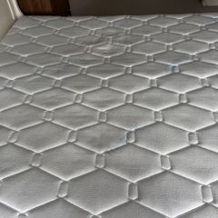 Nearly new Dreams TheraPur ActiGel Polar 2800 super king mattress