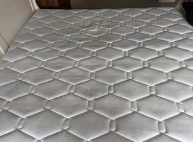Nearly new Dreams TheraPur ActiGel Polar 2800 super king mattress