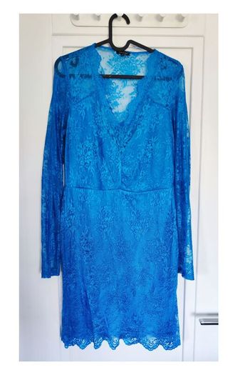 River island lace dress