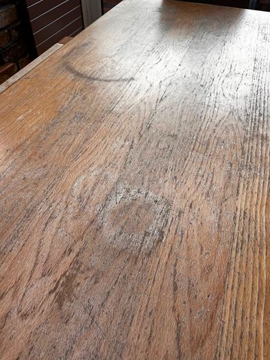 Dining table and chairs set