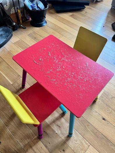 Kids Table & Chairs