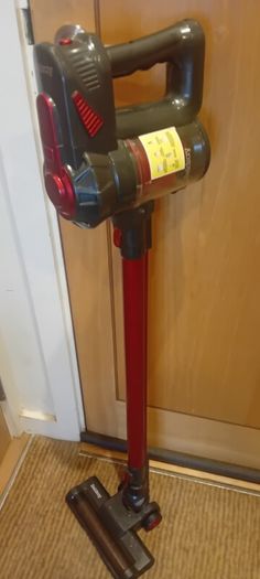 Cordless vacuum