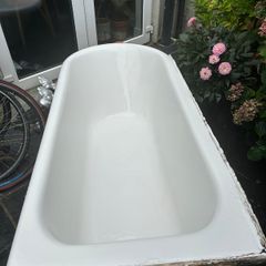 Free Victorian style bath for collection